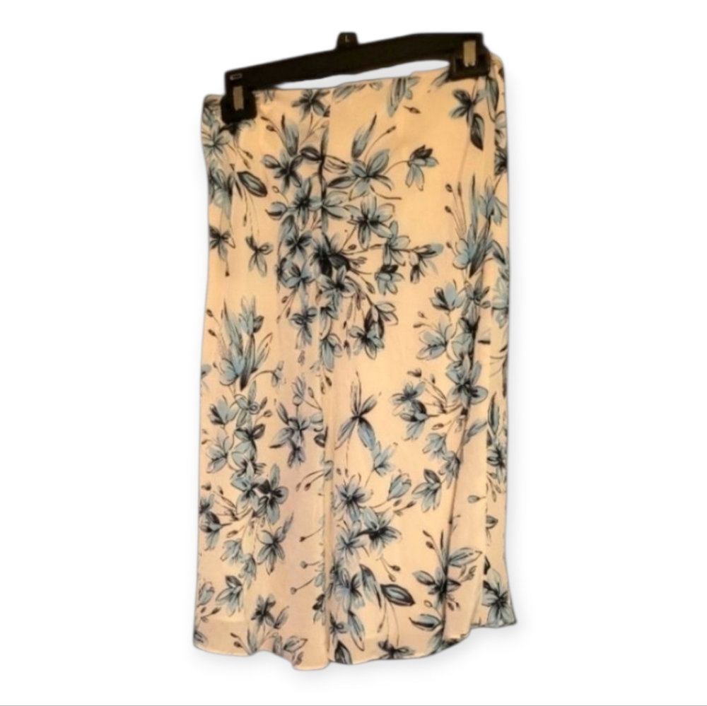 Ann Taylor The Loft blue floral. Petite size 0 woman's